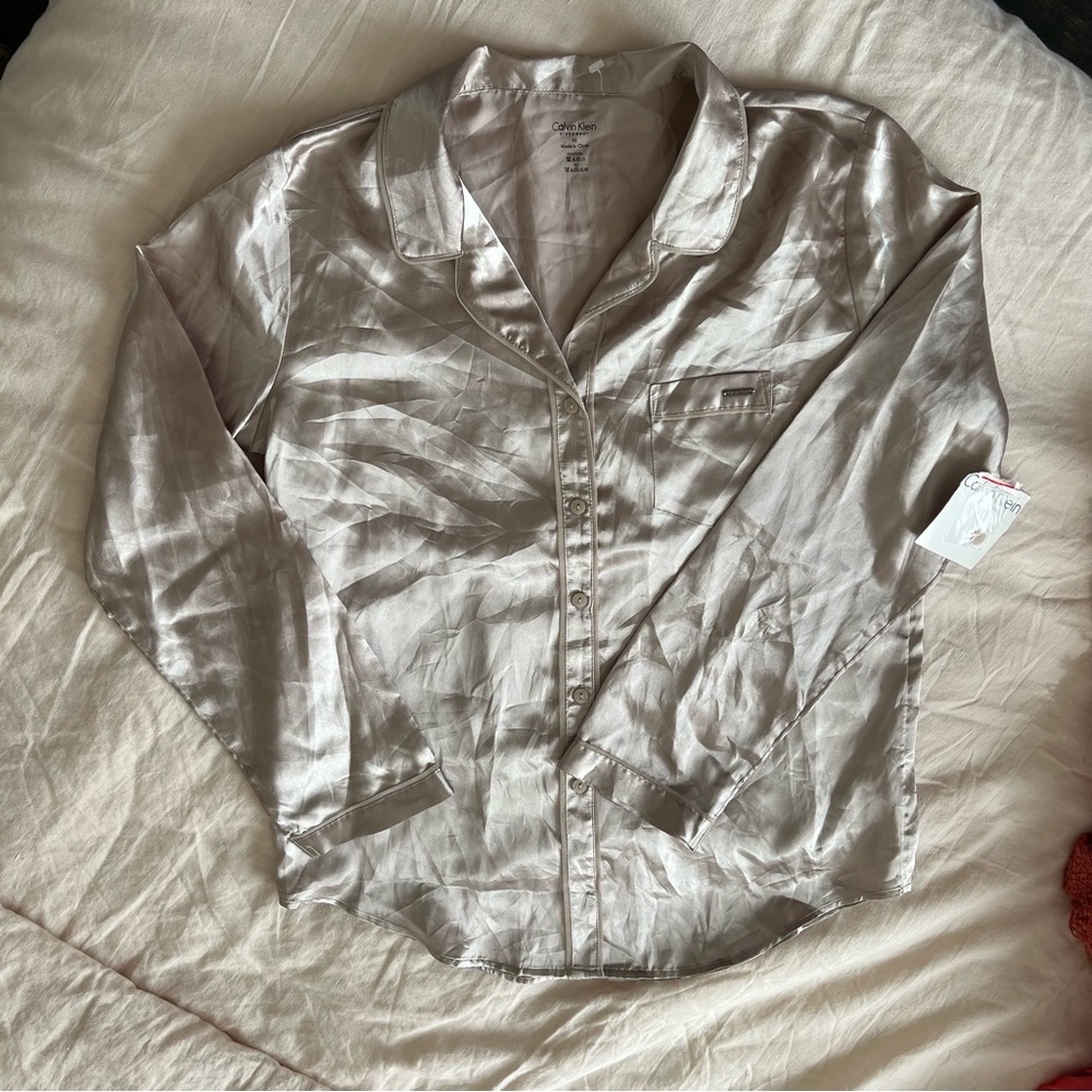 Women’s Vintage Calvin Klein Long Sleeve Beige Satin 2 Piece PJ Pajama Set M New